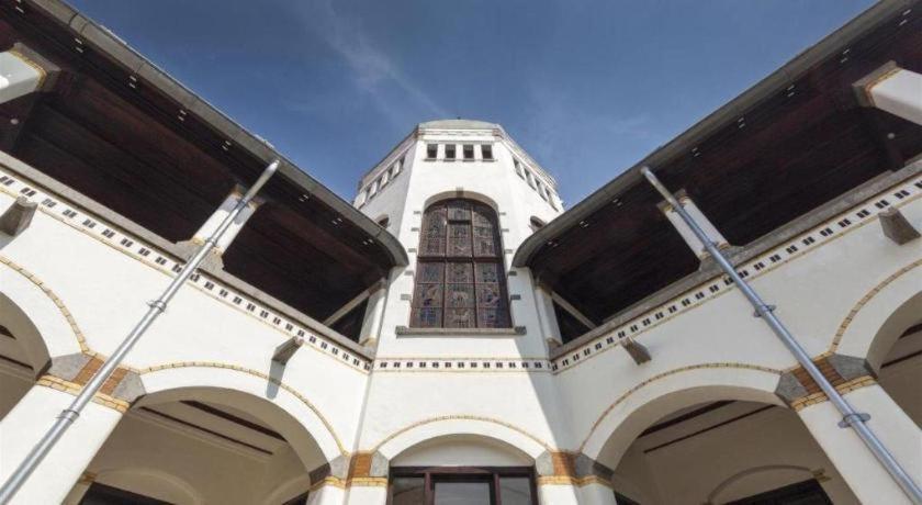 Sumi Simpang Lima Hotel